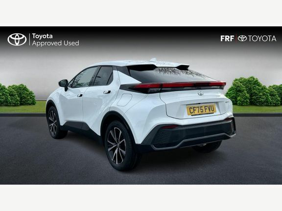 Toyota C-Hr Design 2.0 Fwd Plug-in White #4