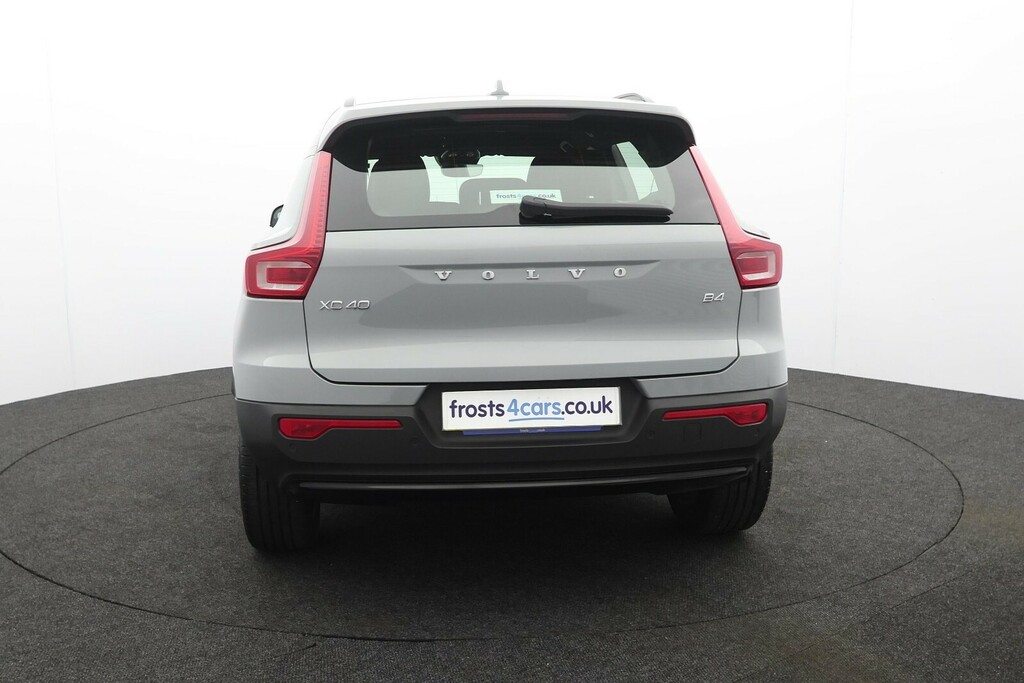 Volvo XC40 2.0 B4p Mild Hybrid Plus Dark HT74FTJ Grey #4