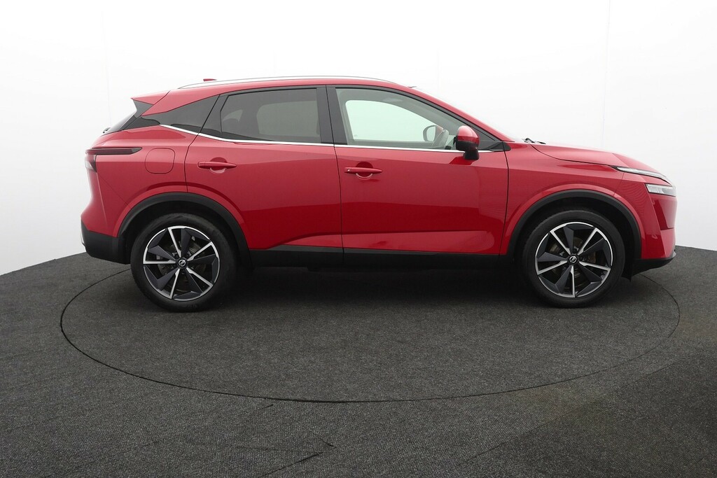 Nissan Qashqai 1.3 Dig-t Mh 158 Tekna HW22FZG Red #2
