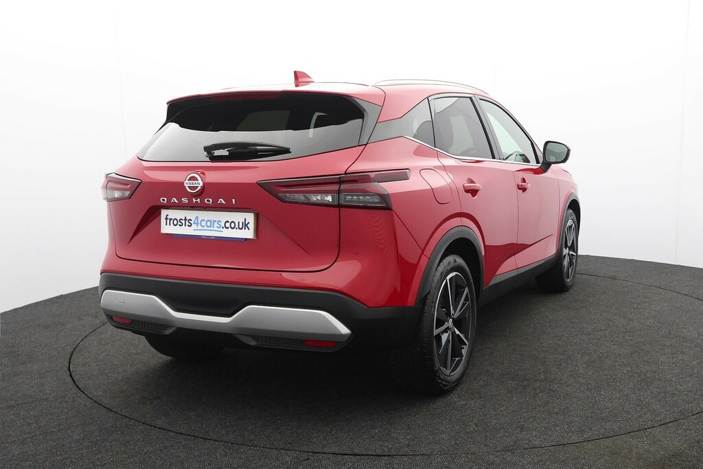 Nissan Qashqai 1.3 Dig-t Mh 158 Tekna HW22FZG Red #3