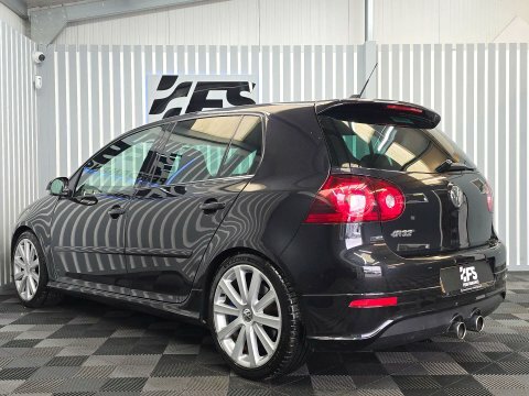 Volkswagen Golf 2008 08 3.2 Black #4