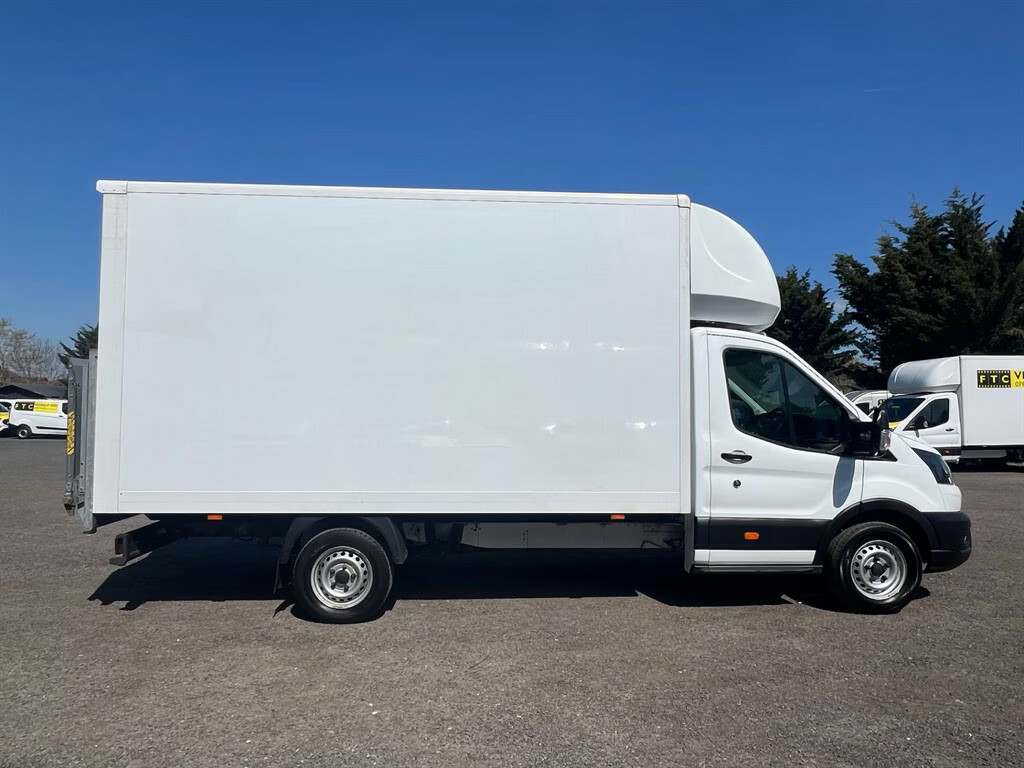 Ford Transit Custom 350 Leader L4 Luton Ecoblue Van Luton Van M White