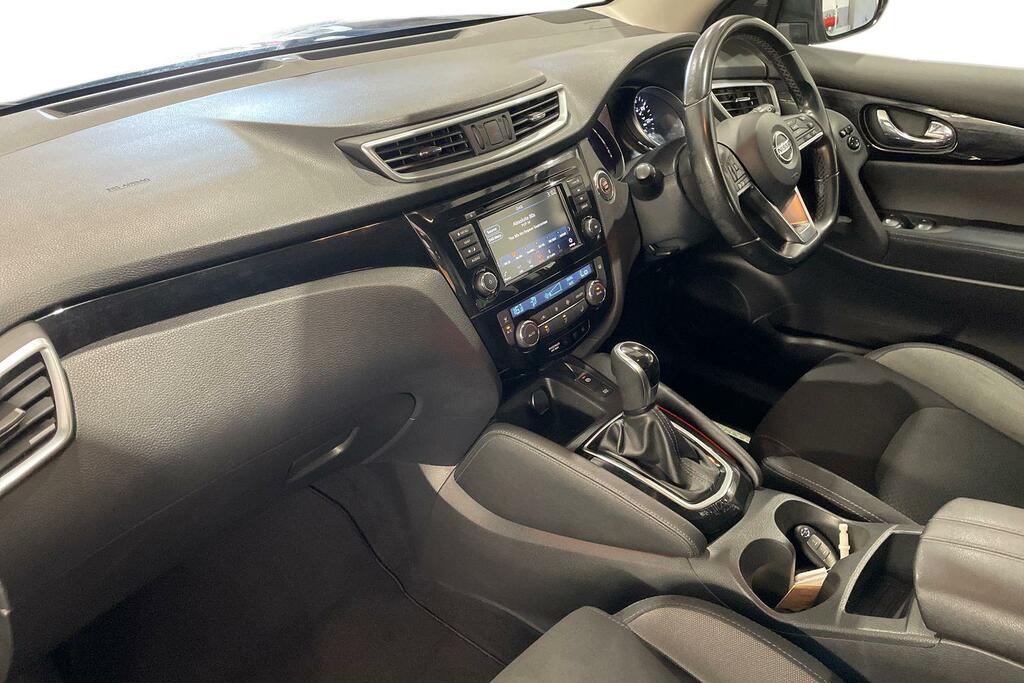 Nissan Qashqai 1.3 Dig-t N-connecta BT20PTX Black #2