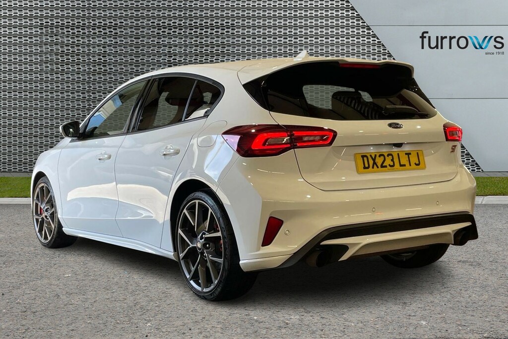 Ford Focus 2.3 Ecoboost St White #3