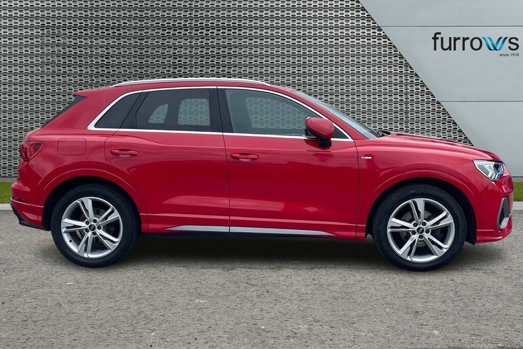 Audi Q3 35 Tfsi S Line GM21SSU Red #4