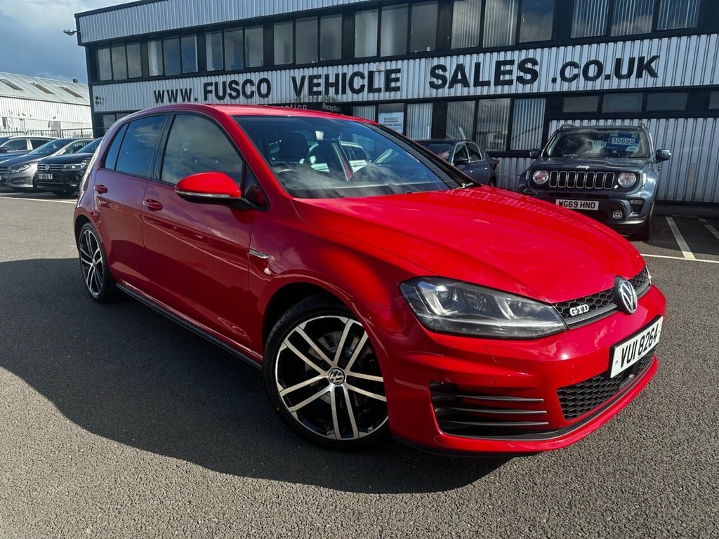 Volkswagen Golf 2L Gtd Red