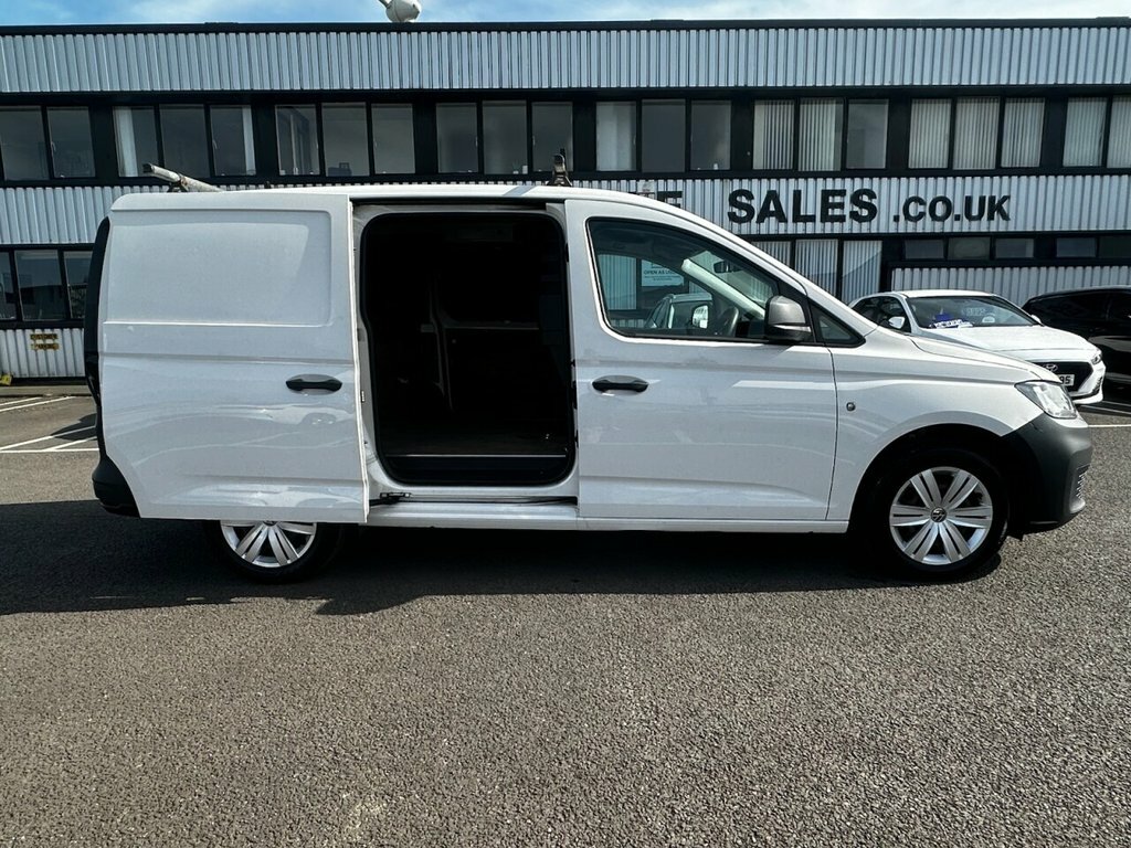 Volkswagen Caddy Maxi 2L Commerce 6Dr GF21EOA White #3