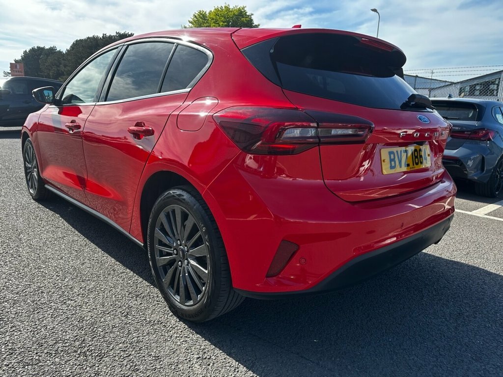 Ford Focus 1L Titanium X BVZ1864 Red #5