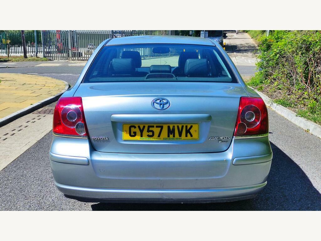 Toyota Avensis 2.0 Vvt-i T Spirit Silver #5