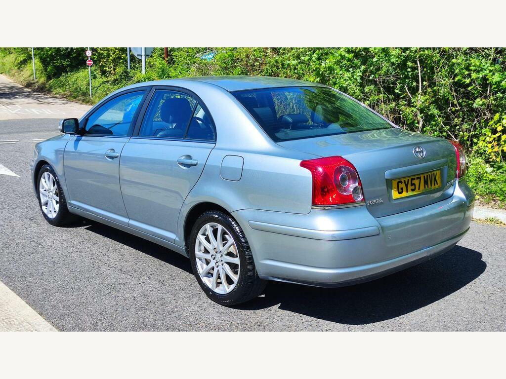 Toyota Avensis 2.0 Vvt-i T Spirit Silver #4