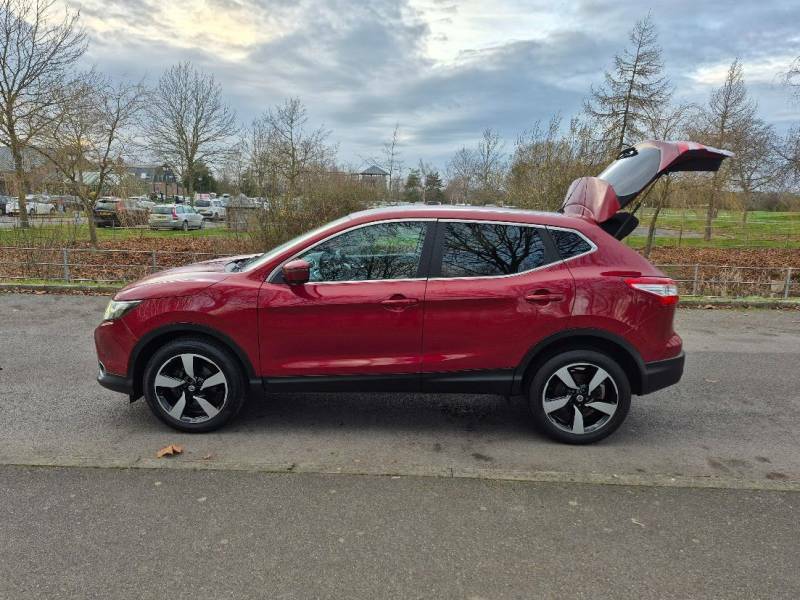 Nissan Qashqai 1.5 Dci N-tec - 2015 65 SC65EMF Red #5