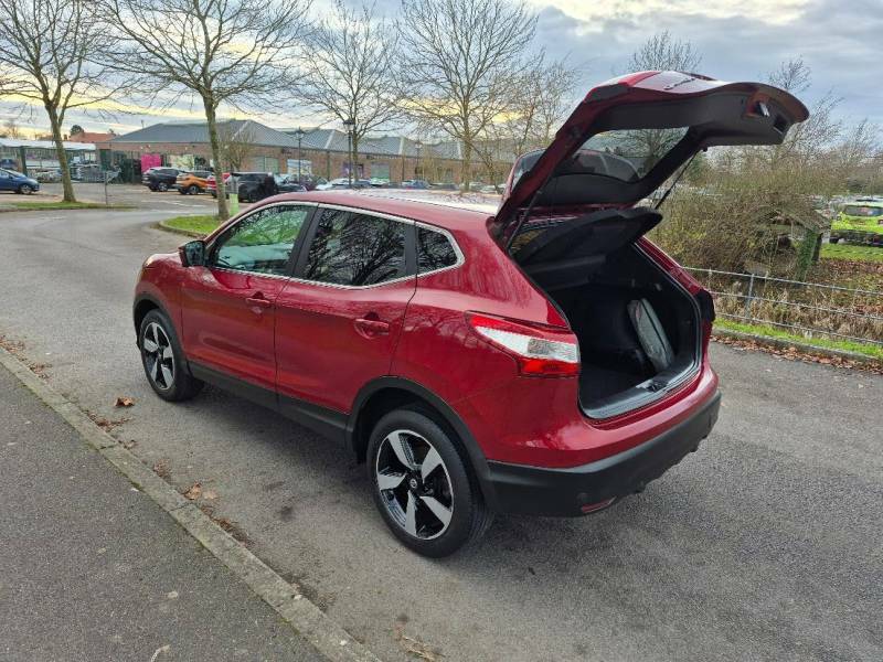 Nissan Qashqai 1.5 Dci N-tec - 2015 65 SC65EMF Red #6
