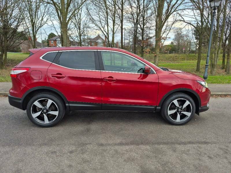 Nissan Qashqai 1.5 Dci N-tec - 2015 65 SC65EMF Red #4