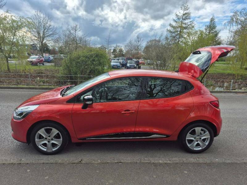 Renault Clio 1.2 16V Dynamique Medianav - 2013 13 WF13RYC Red #4