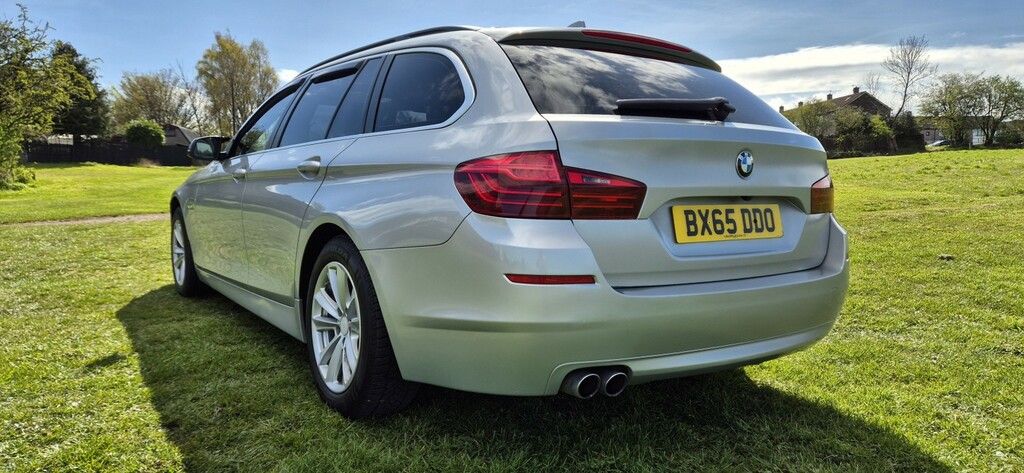 BMW 5 Series Estate 2.0 525D Touring 2015 BX65DDO Silver #3