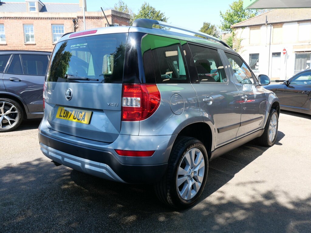 Skoda Yeti 1.2 Tsi Se L Drive Outdoor Dsg Euro 6 Ss Grey #4