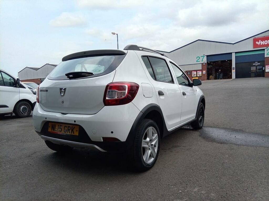 Dacia Sandero Stepway Hatchback 1.5 Dci Laureate Euro 5 201515 White #4