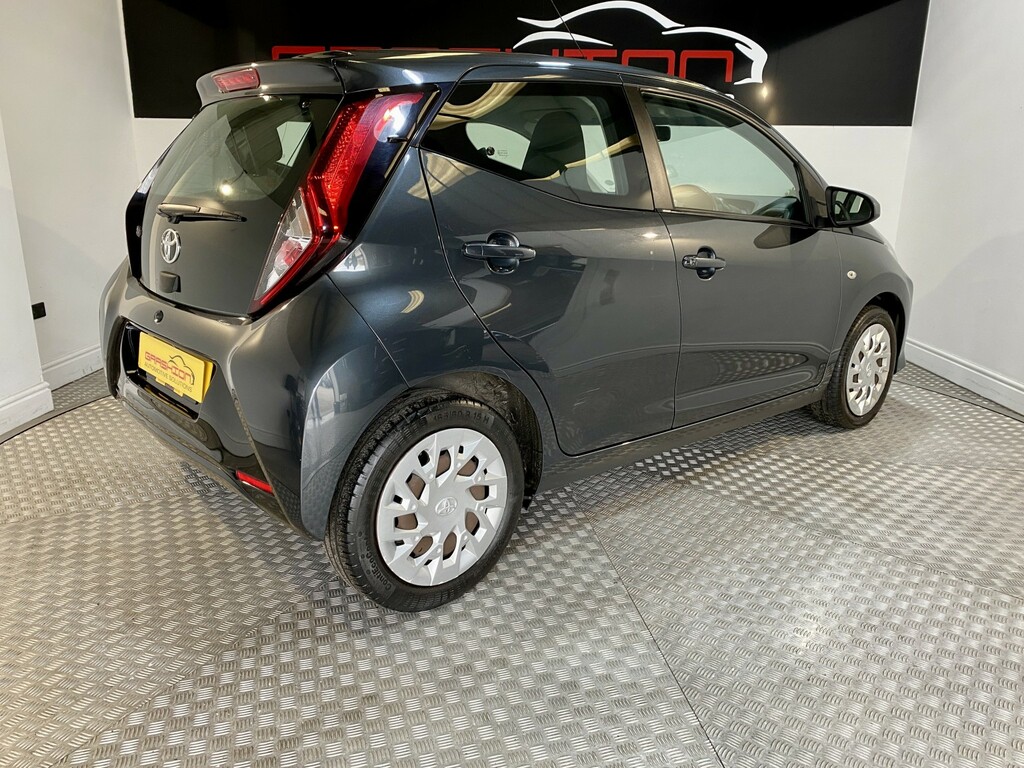 Toyota Aygo Hatchback 1.0 Vvt-i X-play 201919 PO19LEJ Grey #4
