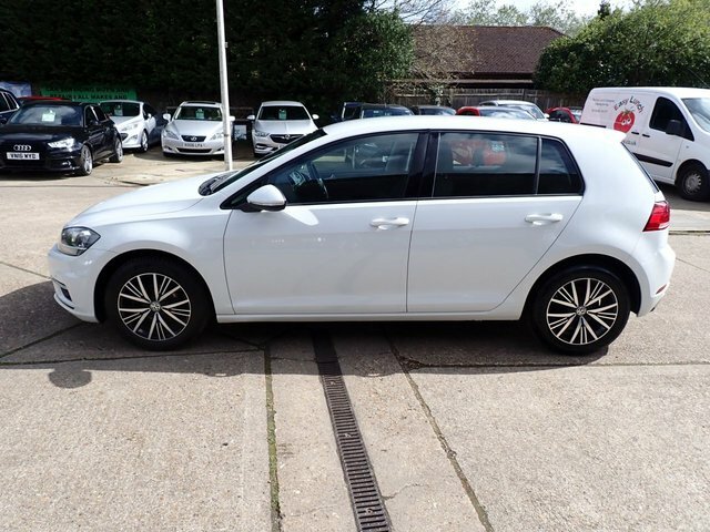 Volkswagen Golf Hatchback GJ18SDO White #6