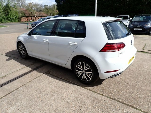 Volkswagen Golf Hatchback GJ18SDO White #5