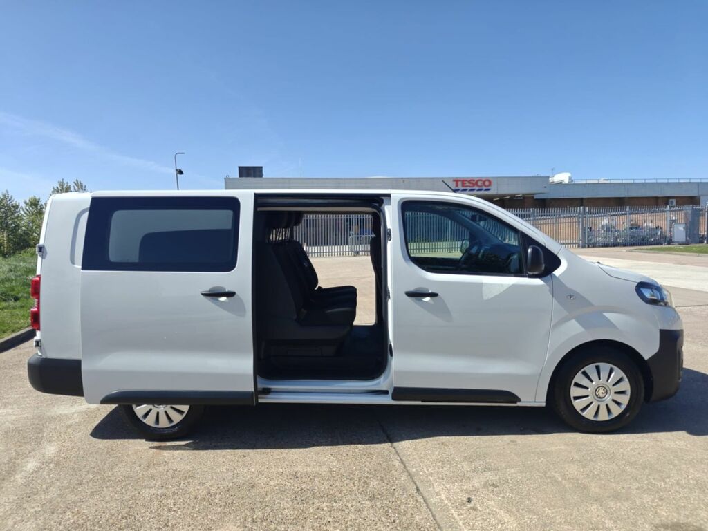 Vauxhall Vivaro 2.0 Turbo D 3100 Dynamic Crew Van Double Cab 6Dr D DY22PVO White #2