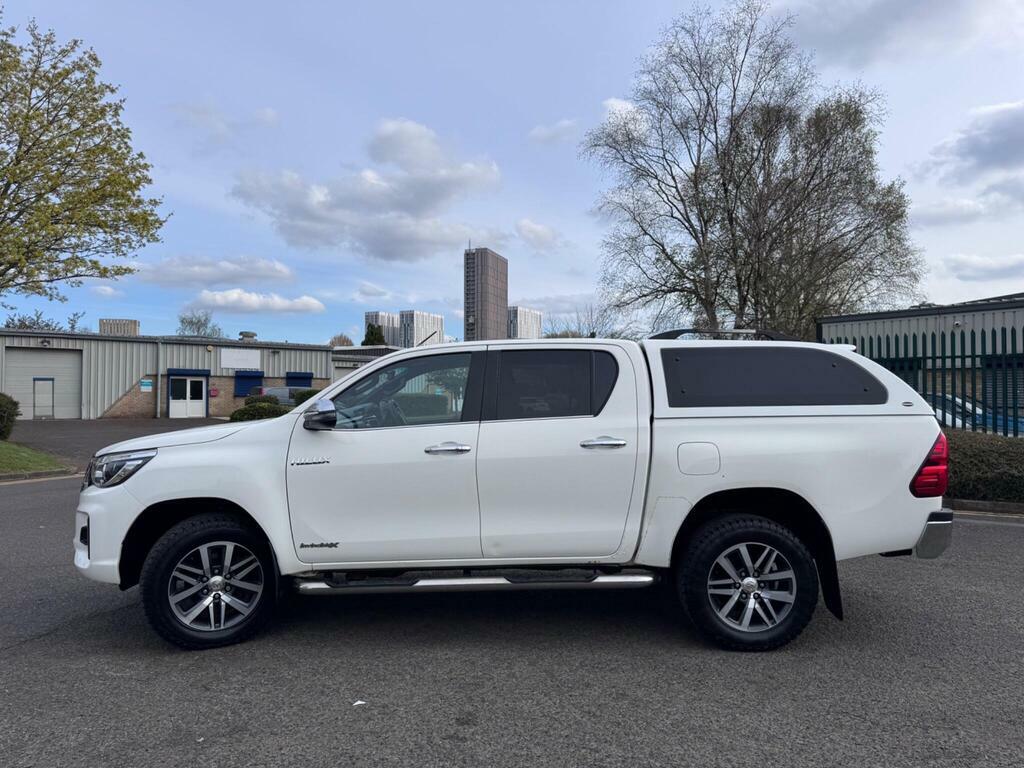 Toyota HILUX 2.4 D-4d Invincible X 4Wd Euro 6 White #4