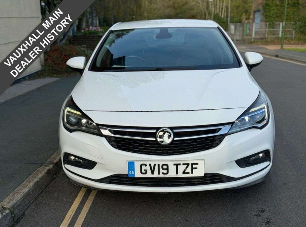 Vauxhall Astra 1.4L Griffin GV19TZF White #4
