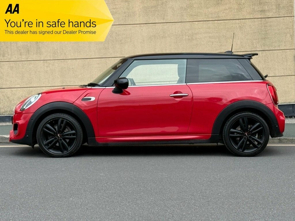 Mini Hatch 1.5L Cooper Sport LF69XNM Red #3