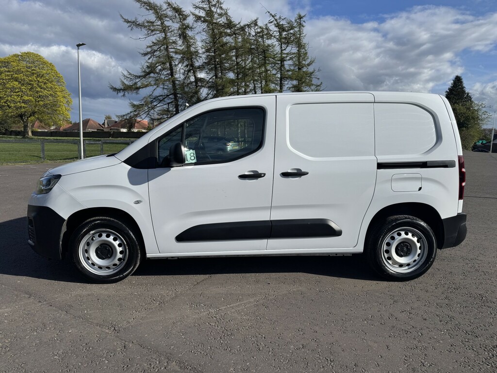 Citroen Berlingo Panel Van 1.5 Bluehdi 1000 Enterprise Edition M 2 YE23MZO White #4