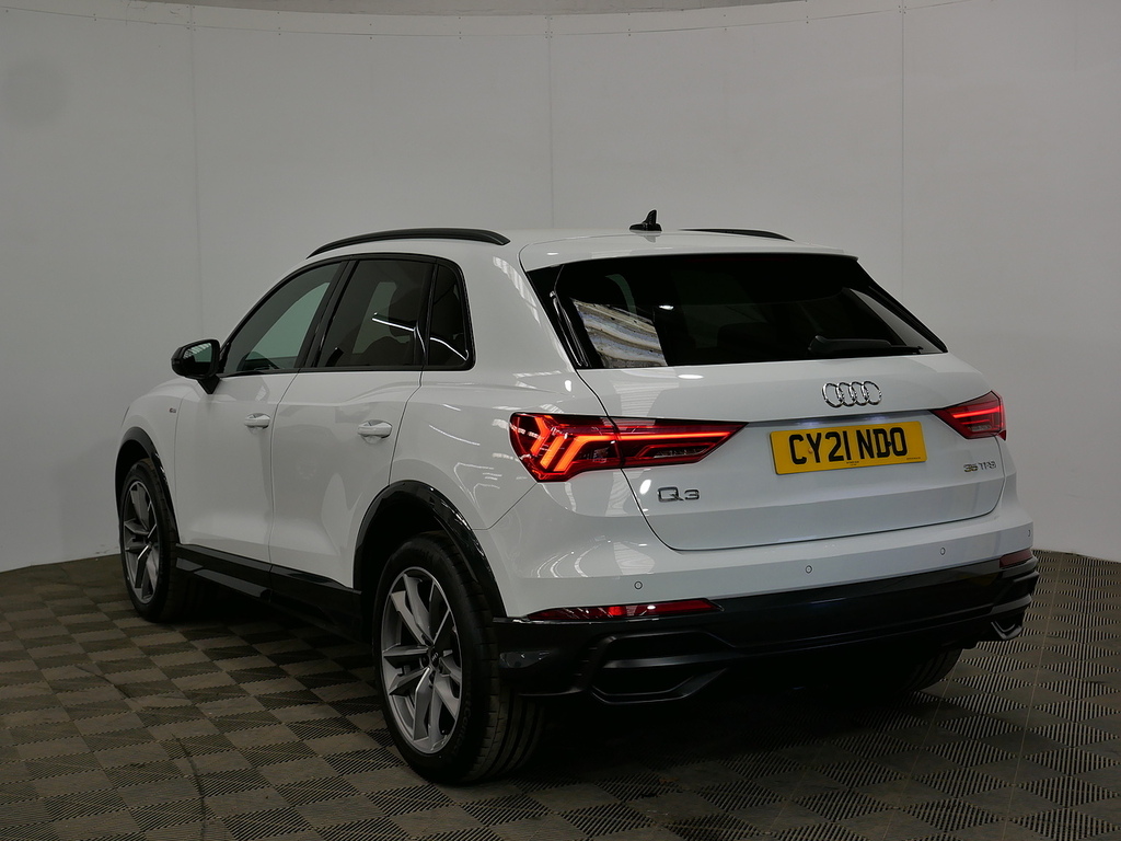 Audi Q3 Tfsi Cod Black Edition CY21NDO White #6