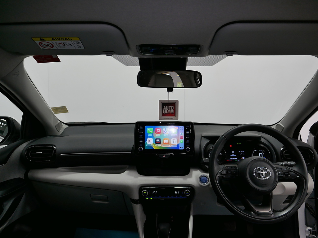 Toyota Yaris Vvt-h Excel GU70UXL White #3