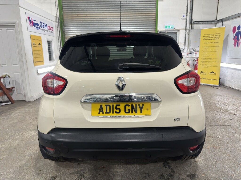 Renault Captur Suv 1.5 Dynamique S Nav Dci 90 201515 AD15GNY White #6