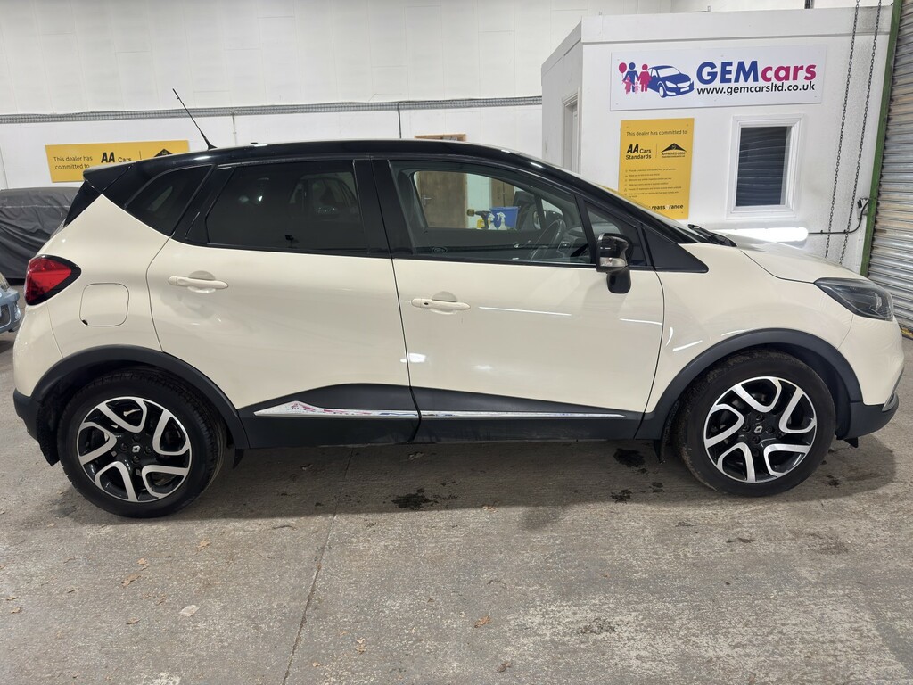 Renault Captur Suv 1.5 Dynamique S Nav Dci 90 201515 AD15GNY White #4