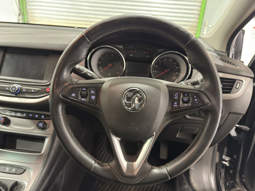 Vauxhall Astra Hatchback 1.2 Turbo Business Edition Nav 202020 VU20YJD Black #2