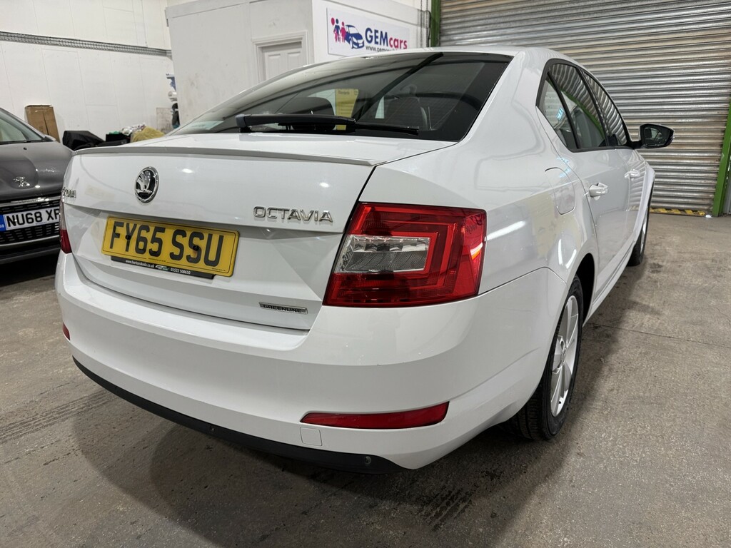 Skoda Octavia Hatchback 1.6 Tdi Greenline III 201565 FY65SSU White #5