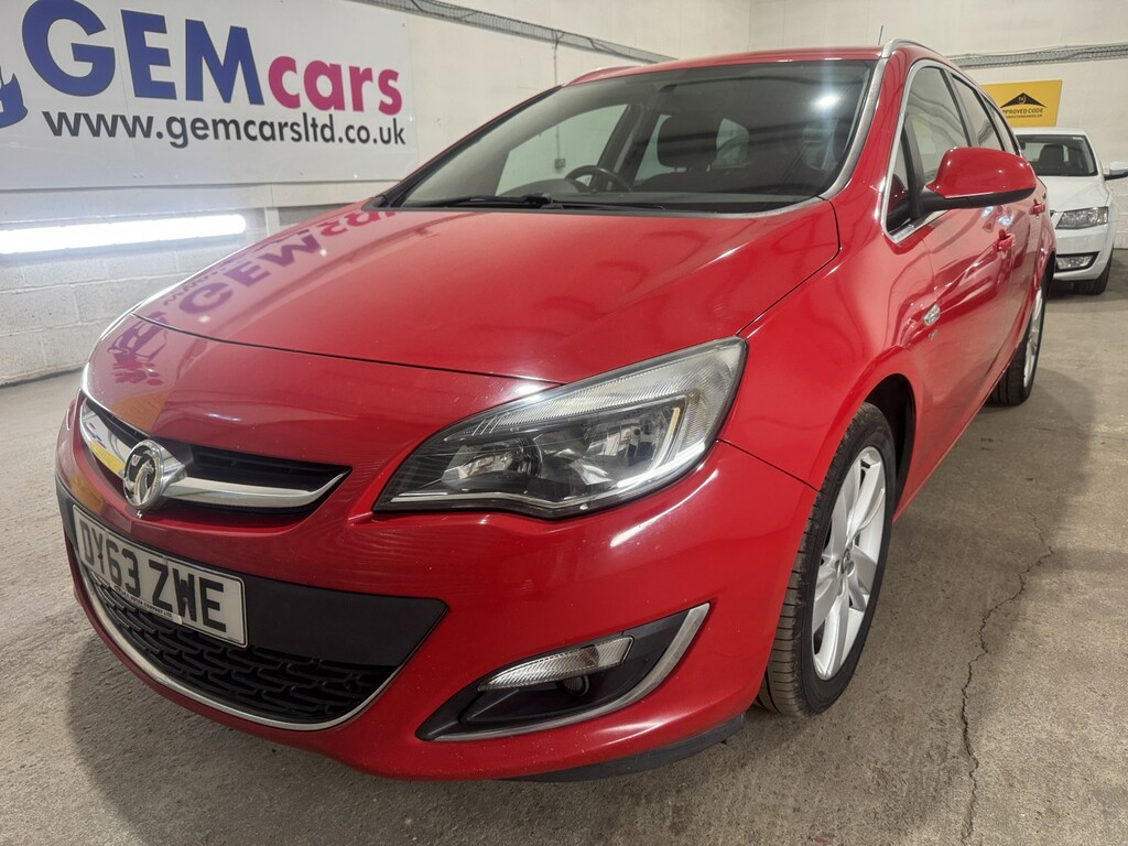 Vauxhall Astra Estate 1.6 16V Sri 201363 Red