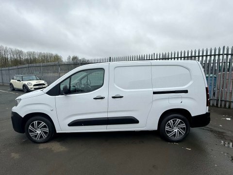 Peugeot Partner 1.5 Partner Professional CA23KHO White #5