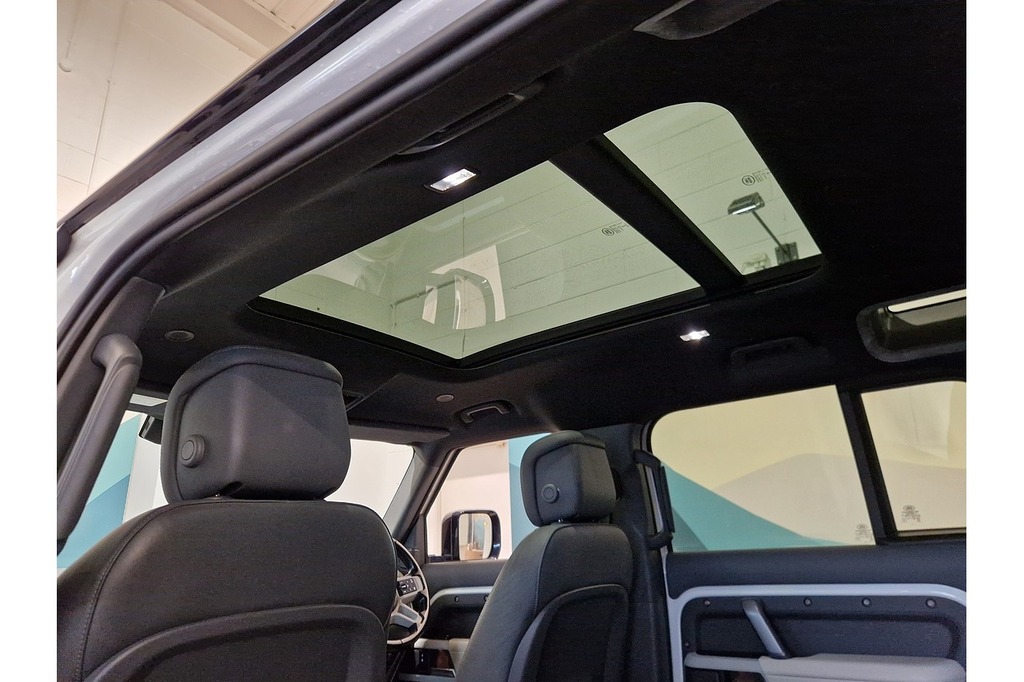 Land Rover Defender 110 D300 Mhev X-dynamic Hse DV22VWJ White #3
