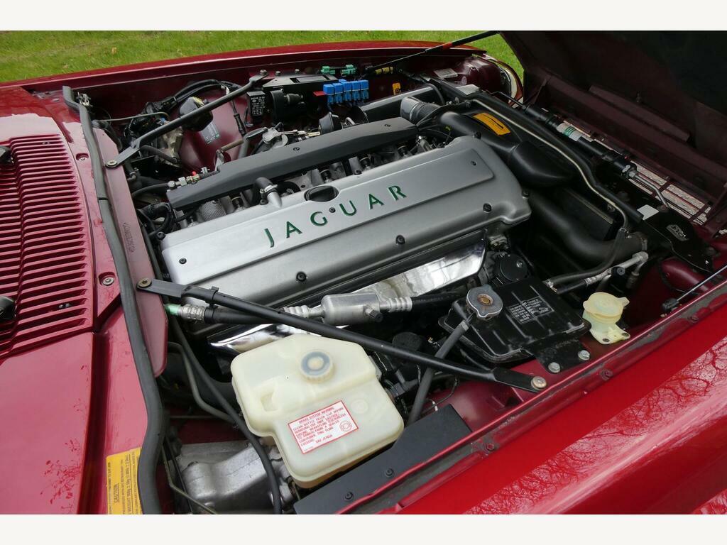 Jaguar XJS Sovrn 4.0 Red #25