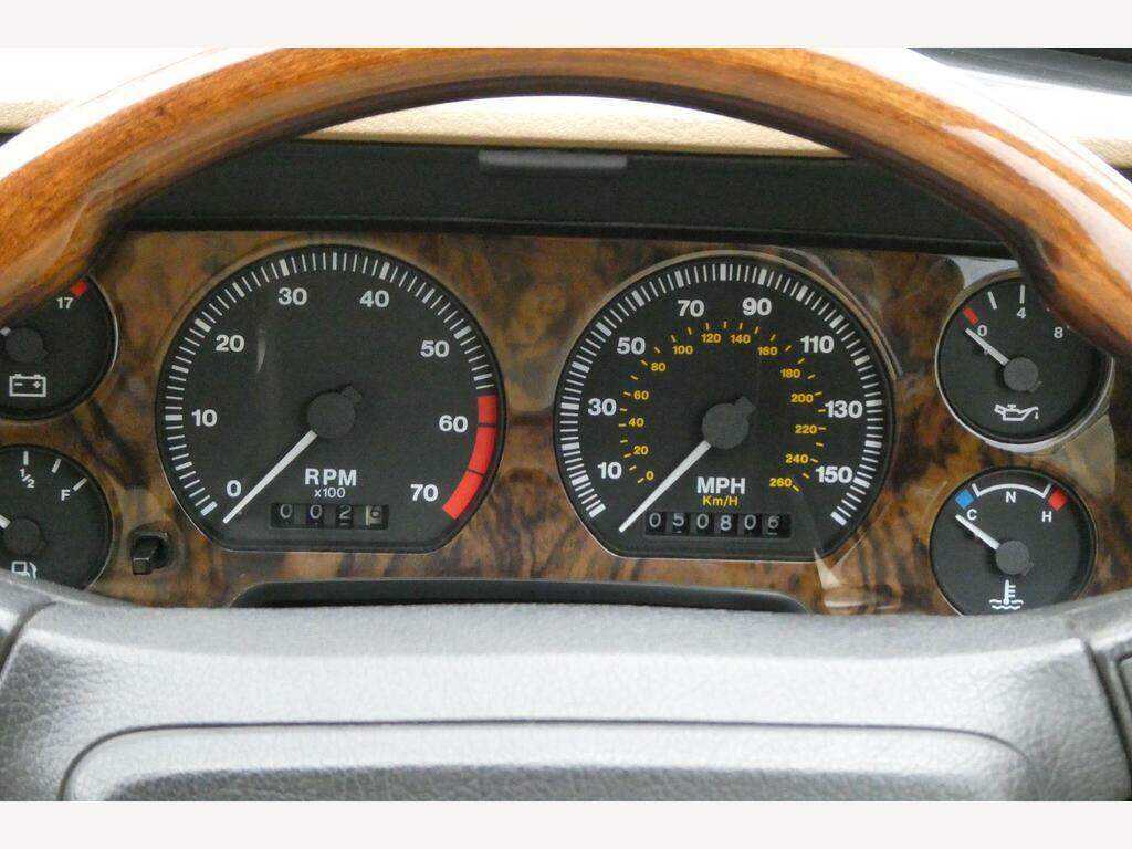 Jaguar XJS Sovrn 4.0 Red #17