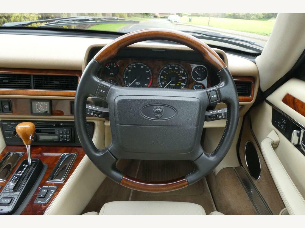 Jaguar XJS Sovrn 4.0 Red #16