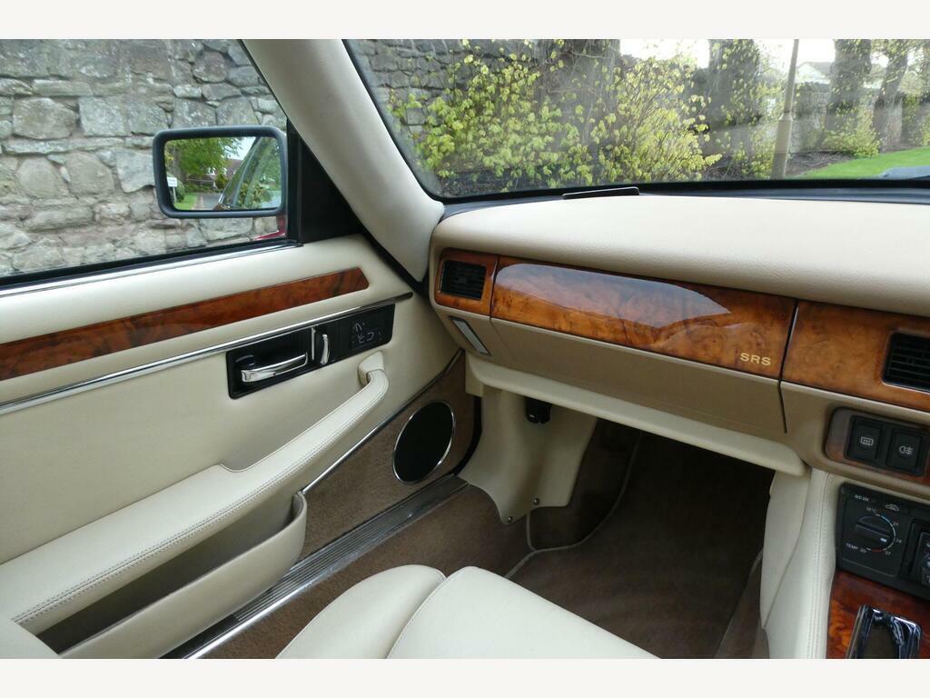 Jaguar XJS Sovrn 4.0 Red #11
