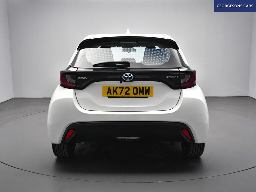 Toyota Yaris Vvt-h Icon Hatchback White