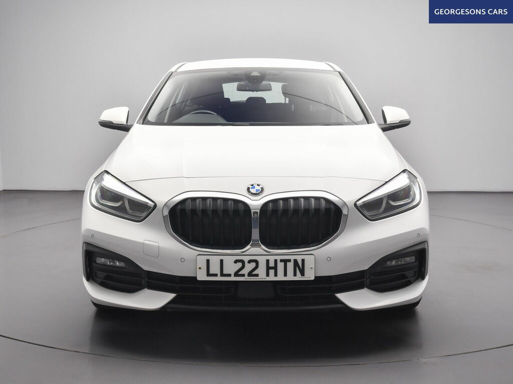BMW 1 Series 118I Se Lcp Hatchback LL22HTN White #3