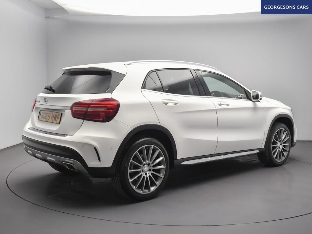 Mercedes-Benz GLA Class Gla180 Amg Line Edition BU69HWF White #6
