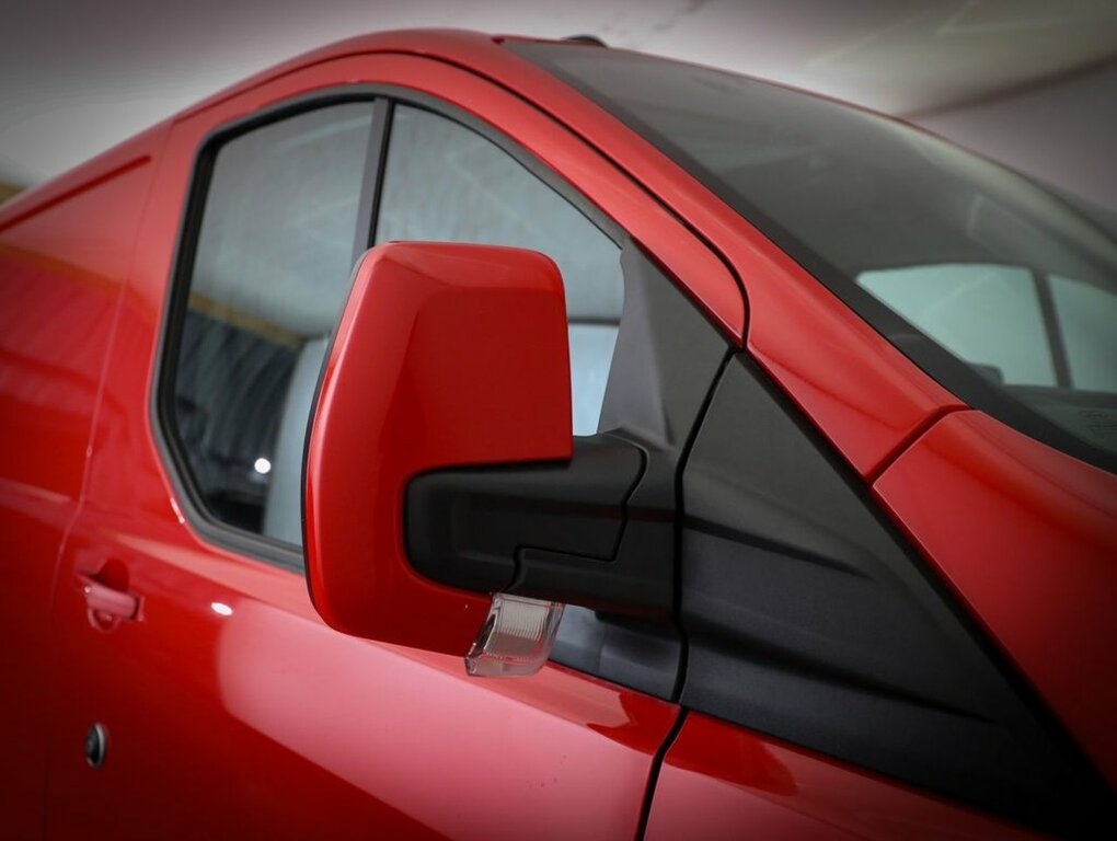 Ford Transit Custom 2L Limited YR72BHF Red #5