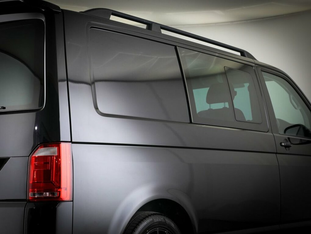 Volkswagen Transporter 2L Highline WM19CHK Black #6