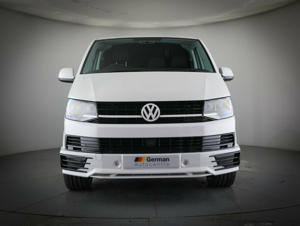 Volkswagen Transporter 2L Trendline FN69LPJ White #2