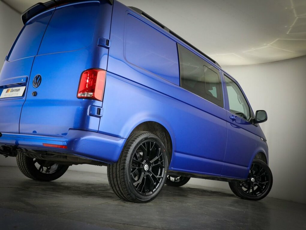 Volkswagen Transporter 2L Highline GL22CGV Blue #4