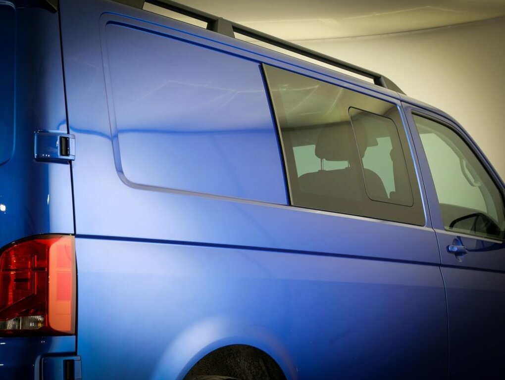 Volkswagen Transporter 2L Highline GL22CGV Blue #5
